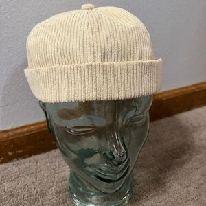Cream corduroy brimless hat